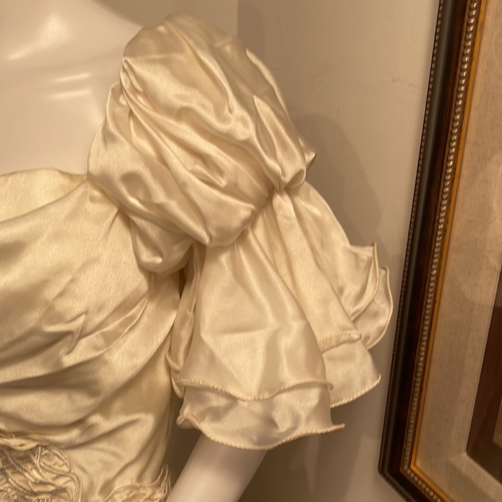 VINTAGE LONG WEDDING DRESS CREAM SIZE 18 $125 firm - Picture 3 of 16